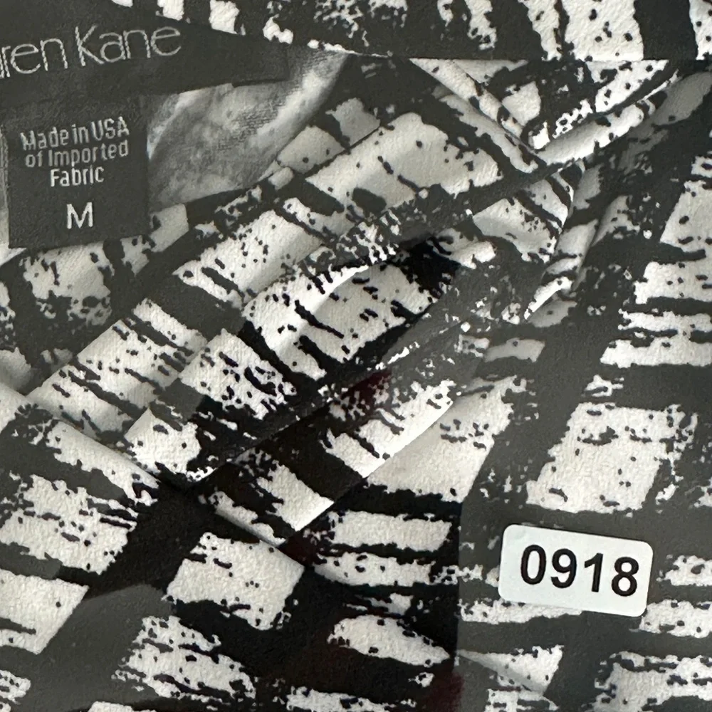 Karen Kane Monochrome Abstract Dress - Picture 8 of 8
